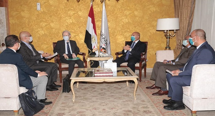 وزير النقل يبحث مع السفير الياباني ووفد “الجايكا” بدء أعمال تنفيذ الخط الرابع للمترو