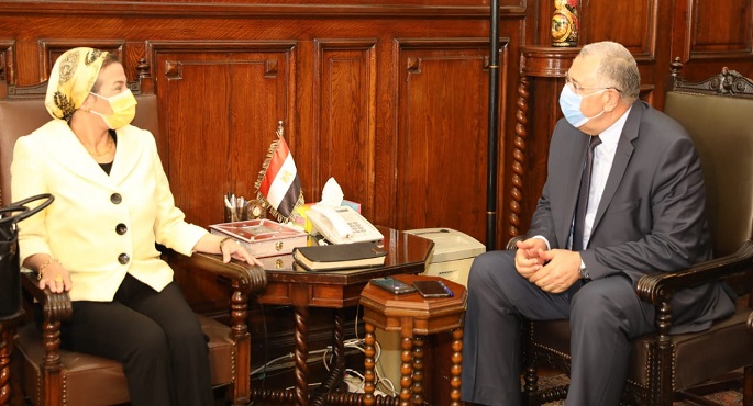بالصور.. وزيرا الزراعة والبيئة يعقدان اجتماعاً موسعاً لبحث كيفية الاستفادة من المخلفات والمتبقيات الزراعية والحيوانية