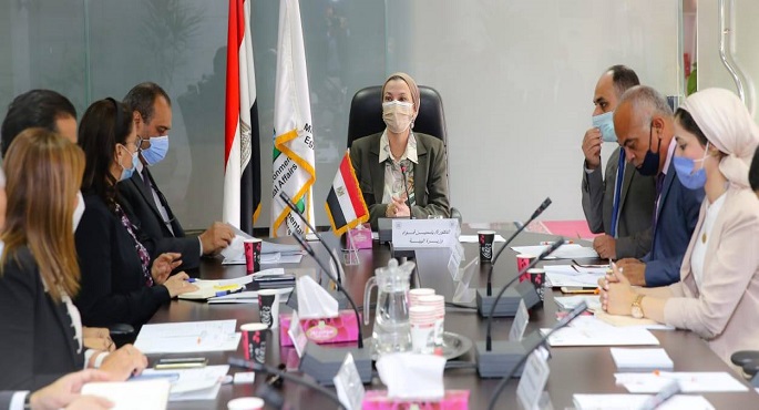 بالصور .. وزيرة البيئة تبحث الآليات المناسبة لبدء تنفيذ مشروعات تحويل المخلفات إلى طاقة