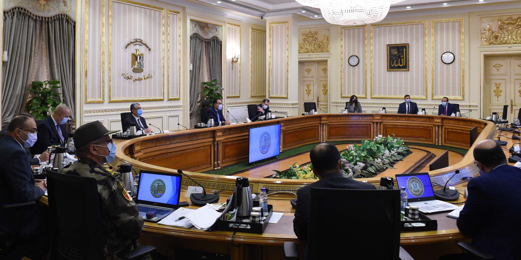 بالصور.. رئيس الوزراء يتابع أعمال تطوير محور المحمودية بمحافظة البحيرة