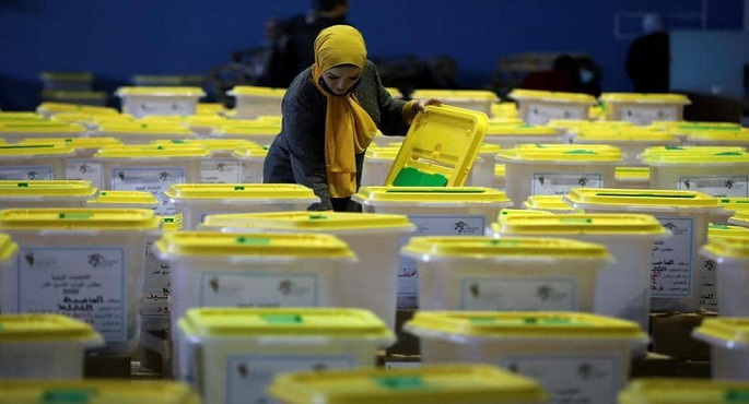 مراكز الاقتراع تفتح أبوابها أمام الناخبين في الانتخابات النيابية الأردنية