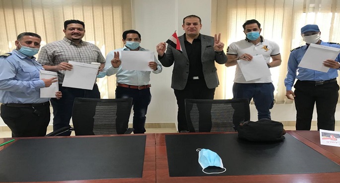 المصريون بالخارج يواصلون طباعة بطاقات الإقتراع في جولة إعادة المرحلة الأولى لانتخابات النواب
