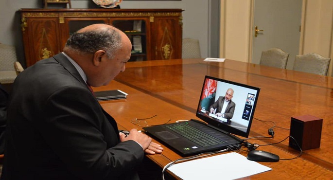 شكري يبحث هاتفيا مع نظيره الأفغاني سبل تطوير العلاقات الثنائية بين البلدين