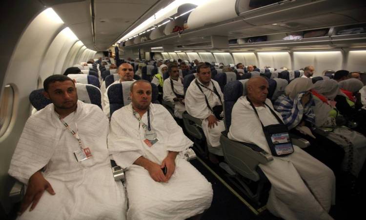 اليوم .. وصول أولى رحلات المعتمرين من خارج السعودية