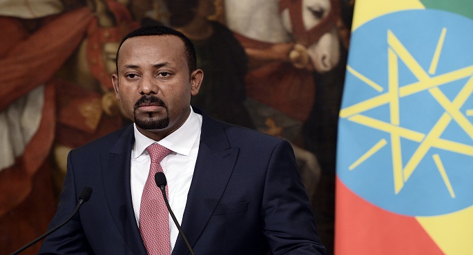 آبي أحمد يرفض التدخلات الدولية فى أزمة تيجراى ويؤكد المضى فى العملية العسكرية بعد نفاد مهلة الـ 72 ساعة