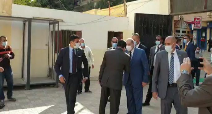 بالفيديو .. رئيس مجلس الشيوخ يدلي بصوته في انتخابات مجلس النواب