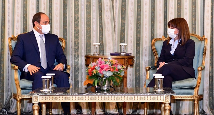 بالفيديو والصور.. الرئيس السيسي يبحث مع نظيرته اليونانية العلاقات الثنائية والأوضاع الإقليمية