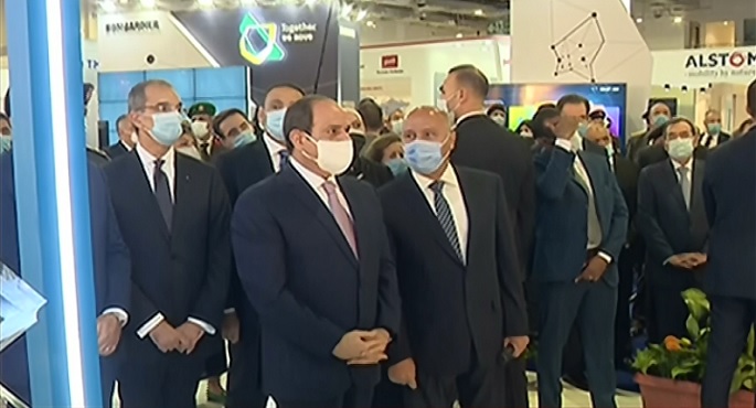 جولة الرئيس السيسي خلال افتتاح معرض النقل الذكي بالشرق الأوسط وأفريقيا