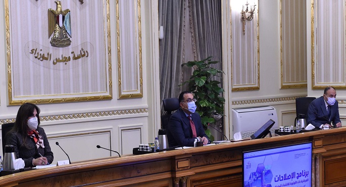 بالصور.. رئيس الوزراء يستكمل مناقشة برنامج الإصلاحات الهيكلية ذات الأولوية للاقتصاد