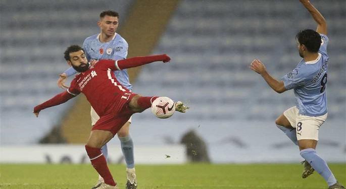 ليفربول يفقد صدارة الدوري الإنجليزي بتعادل إيجابي أمام مانشستر سيتي