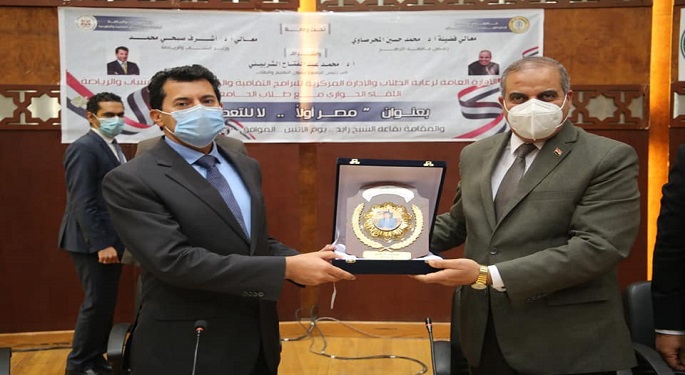 بالصور.. وزير الشباب والرياضة يجدد دعوته لنشر القيم التي تضع روح المنافسة في خدمة العلاقات الإنسانية