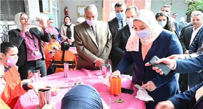 وزيرة التضامن الاجتماعي تفتتح المرحلة الأولي من أعمال تطوير مؤسسة التثقيف الفكري للفتيات بحلوان