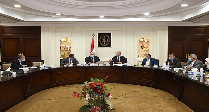 بالصور.. وزير الإسكان يترأس اجتماع اللجنة العليا لتنسيق ولاية الأراضى داخل الدولة
