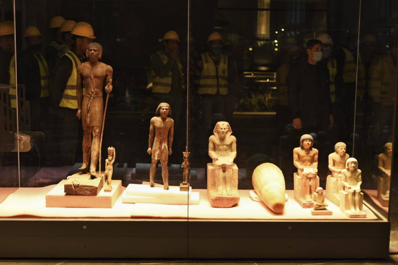 بالصور..خالد العناني  يتفقد متحف عواصم مصر بالعاصمة الإدارية الجديدة