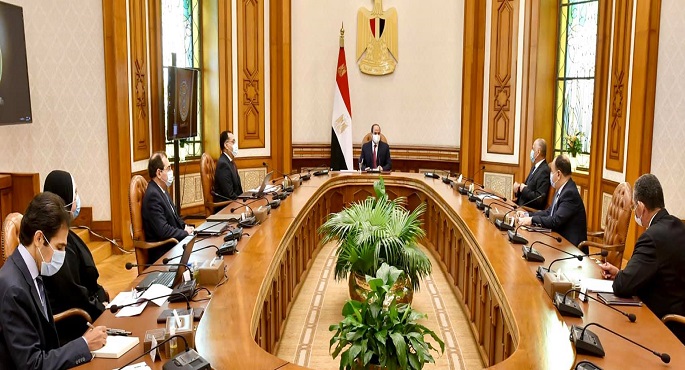 الرئيس السيسي يستعرض للخطوات التنفيذية “للبرنامج القومي لتحويل وإحلال السيارات للعمل بالغاز الطبيعي”