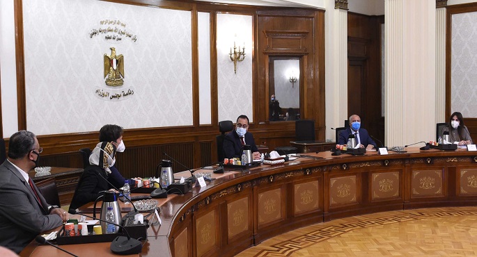 بالصور.. مدبولي يبحث مع رئيس شركة سيمنز للتنقل مشروع القطار السريع (العلمين الجديدة ـ العين السخنة)