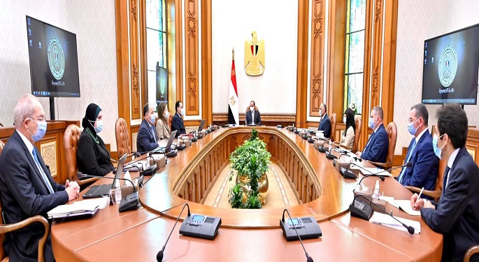 الرئيس السيسي يوجه بالتركيز على توطين التكنولوجيا بالمنطقة الاقتصادية لقناة السويس ويتابع الأداء المالي والاقتصادي للدولة
