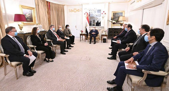 السيسي: حريصون على استخدام أحدث النظم الأمنية والدفاعية لحماية مصر