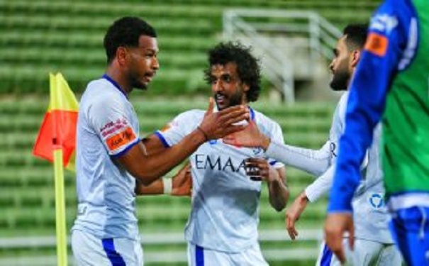 الهلال يعزز صدارته للدوري السعودى بفوز صعب على الرائد