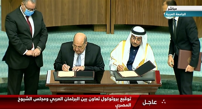 رئيس البرلمان العربي يكرم رئيس مجلس الشيوخ ويوقعان برتوكول تعاون بين الجانبين