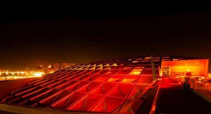 اليوم إضاءة مبنى مكتبة الإسكندرية باللون البرتقالى بحملة “اتحدوا”