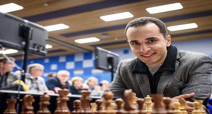 طبيب مصري تربع على عرش الشطرنج ويلعب لثلاثة أندية أوروبية