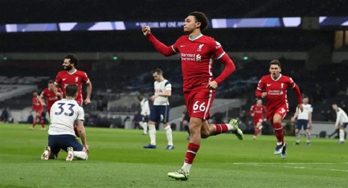 ليفربول يستعيد الانتصارات في الدوري الانجليزي بالفوز على توتنهام 3-1