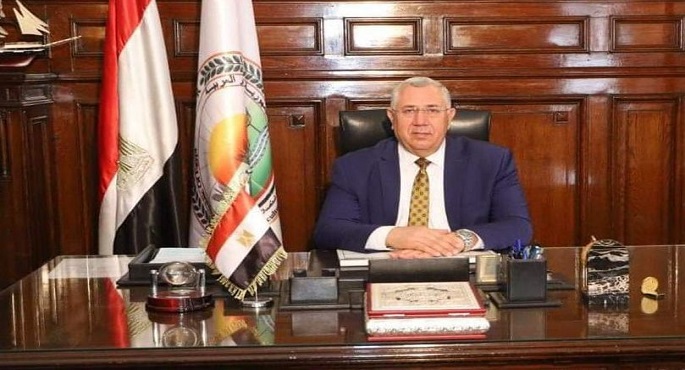 وزير الزراعة: يشيد بمبادرة البنك الزراعي بتسوية ديون الفلاحين المتعثرين