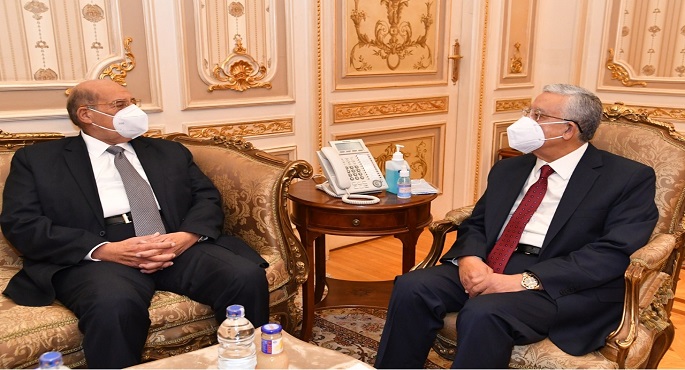 بالصور.. رئيس مجلس الشيوخ يهنئ المستشار الدكتور حنفي جبالي بتوليه رئاسة مجلس النواب
