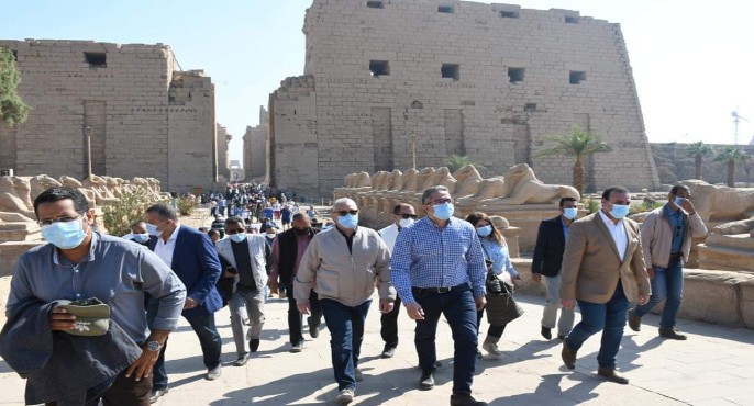 بالصور .. وزير الآثار يفتتح المرحلة الأولى من مشروع ترميم مجموعة تماثيل الكباش بمعابد الكرنك بالأقصر ﻿