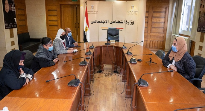 وزارة التضامن تعقد جلسات حوارية مع العمالة غير المنتظمة لبحث مد مظلة الحماية الاجتماعية