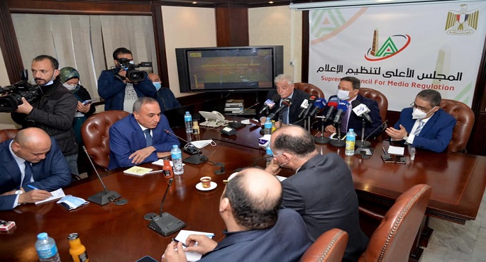 بالصور.. خلال ندوة “سيناء الحاضر وتحديات المستقبل” بالأعلى للإعلام.. كرم جبر: الرئيس السيسي أنهى عزله سيناء