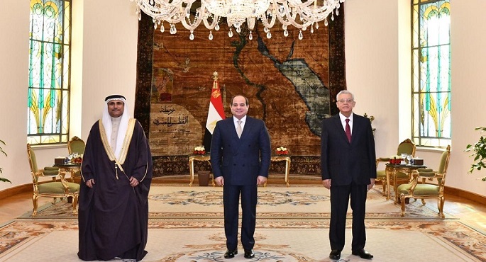 بالصور .. السيسي لرئيس البرلمان العربي : وحدة المواقف العربية تمكننا من وضع خطوط لصون أمننا القومي