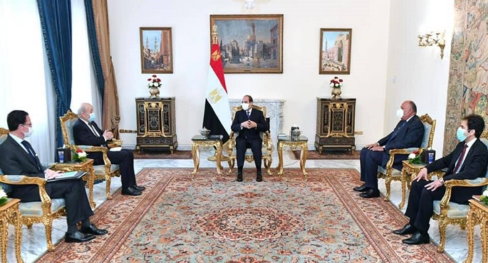 الرئيس السيسي يبحث مع وزير خارجية فرنسا تعزيز التعاون ونقل الخبرات الفرنسية بكل المجالات التنموية إلى مصر