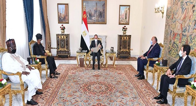 السيسي يتلقى رسالة من نظيره النيجيري حول التعاون الاقتصادى ومكافحة الإرهاب