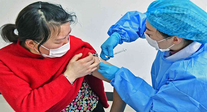 الصين تسجل أكبر زيادة في إصابات كورونا اليومية في 5 شهور