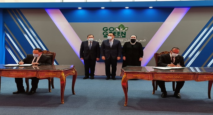 بالصور .. رئيس الوزراء يشهد توقيع مذكرة تفاهم وبروتوكولي تعاون بشأن تحويل السيارات للعمل بالوقود المزدوج