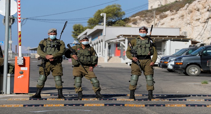 الجيش الاسرائيلى يقتل فلسطينى بزعم محاولته تنفيذ عملية طعن جنوب الضفة الغربية