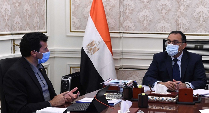 بالصور.. رئيس الوزراء يتابع استعدادات تنظيم بطولة العالم لكرة اليد للرجال