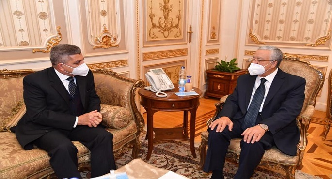 بالصور.. رئيس مجلس النواب خلال استقباله رئيس هيئة قناة السويس لتهنئته: المشروعات العملاقة تبشر بمستقبل مشرق للوطن