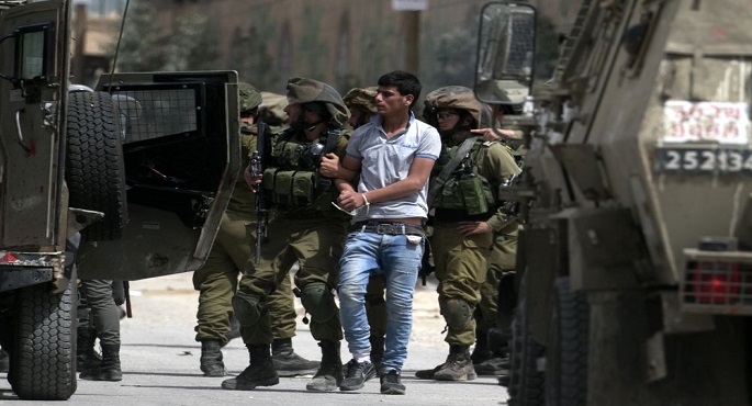 قوات الاحتلال تشن حملة اعتقالات واسعة فى الضفة وتعتقل 31 فلسطينيا