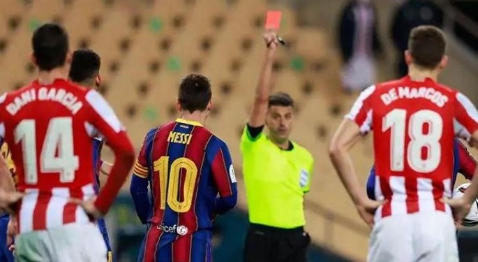 إيقاف ميسي مباراتين بسبب طرده في نهائي كأس السوبر الإسباني
