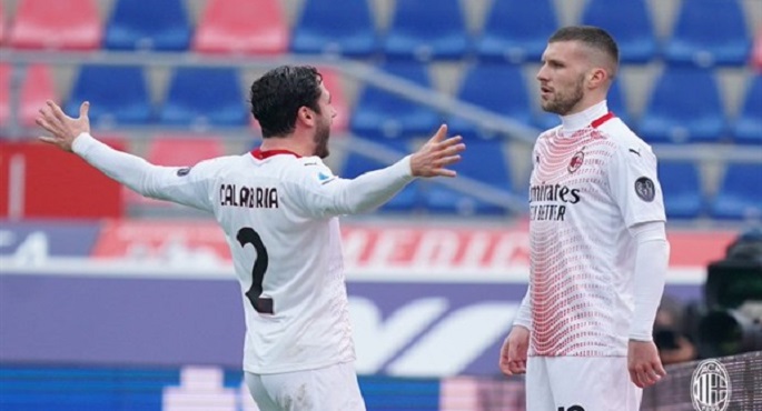 ميلان يفوز على بولونيا 2-1 ويعزز مكانته في صدارة الدوري الإيطالي