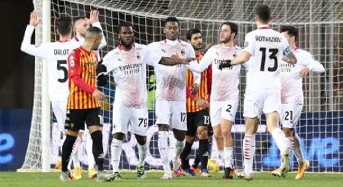 ميلان يستهدف صدارة الدوري الإيطالي ضد كروتوني الليلة