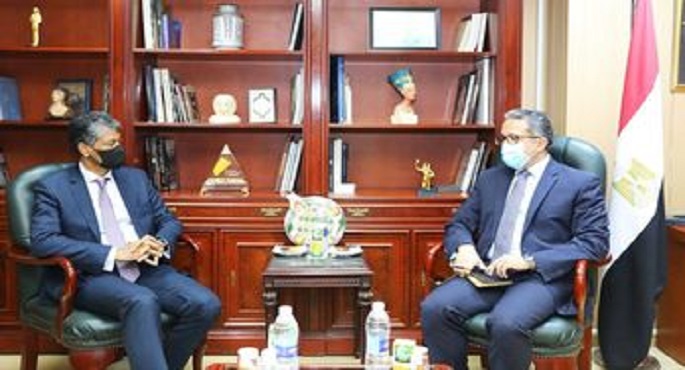وزير السياحة والآثار: الدولة لا تدخر جهدا للنهوض بالقطاع السياحي وتقديم التسهيلات للمستثمرين