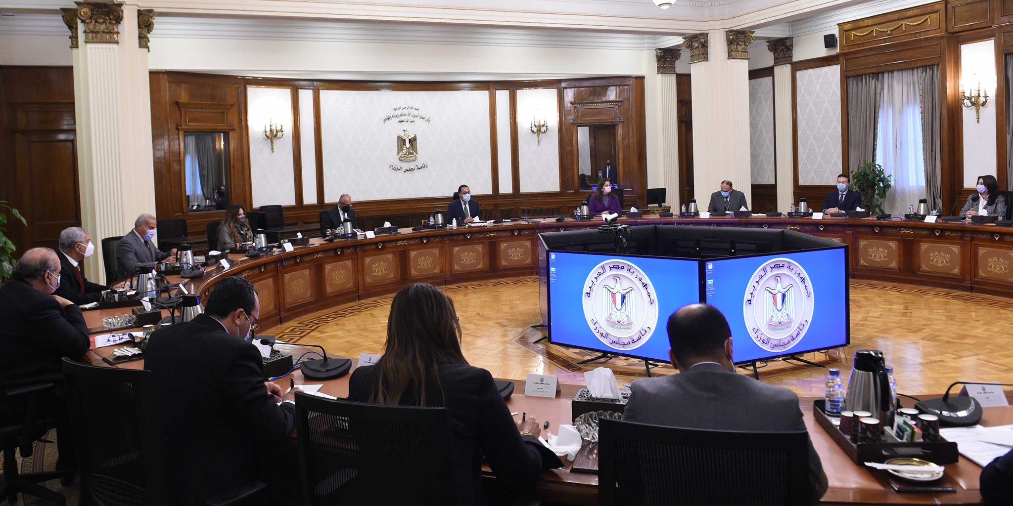رئيس الوزراء يستعرض استراتيجية البنك المركزي للأمن السيبراني وخدمات الدفع والتحصيل الإلكتروني