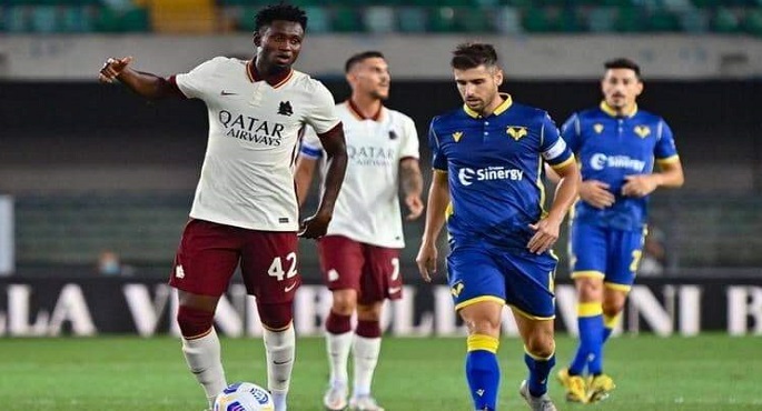روما يرتقي للمركز الثالث بالدوري الايطالي بالفوز علي هيلاس فيرونا 3ـ1