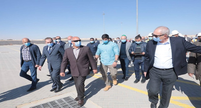 بالصور .. وزير النقل يتفقد أعمال إنشاء وتطوير ميناء السخنة