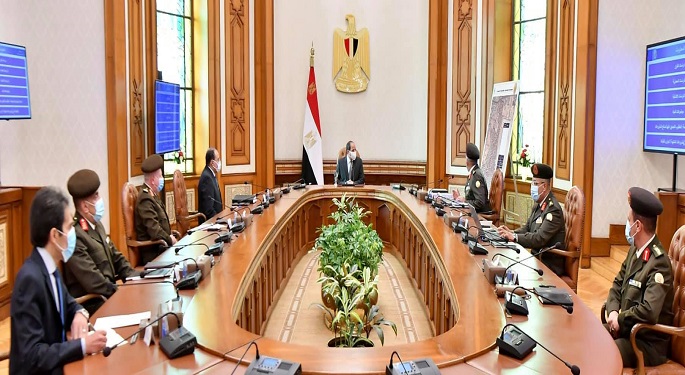 الرئيس السيسي يتابع سير العمل بعدد من المشروعات القومية ويوجه بمواصلة تطوير منطقة عزبة الهجانة