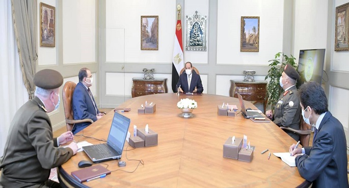 الرئيس السيسي يتابع عددا من المشروعات القومية التي تشرف عليها الهيئة الهندسية